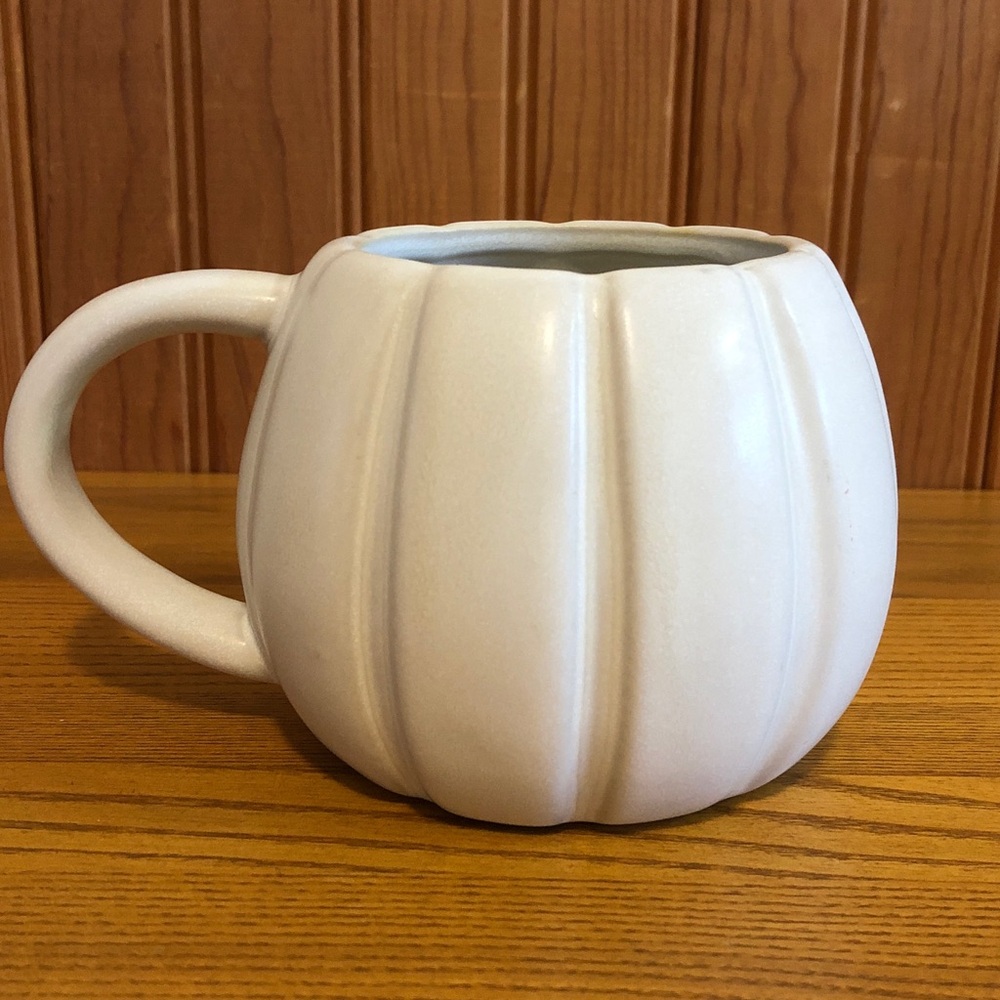 Hyde & EEK! Boutique Halloween White Stoneware Pumpkin Mug 15.2 oz New - Picture 2 of 8